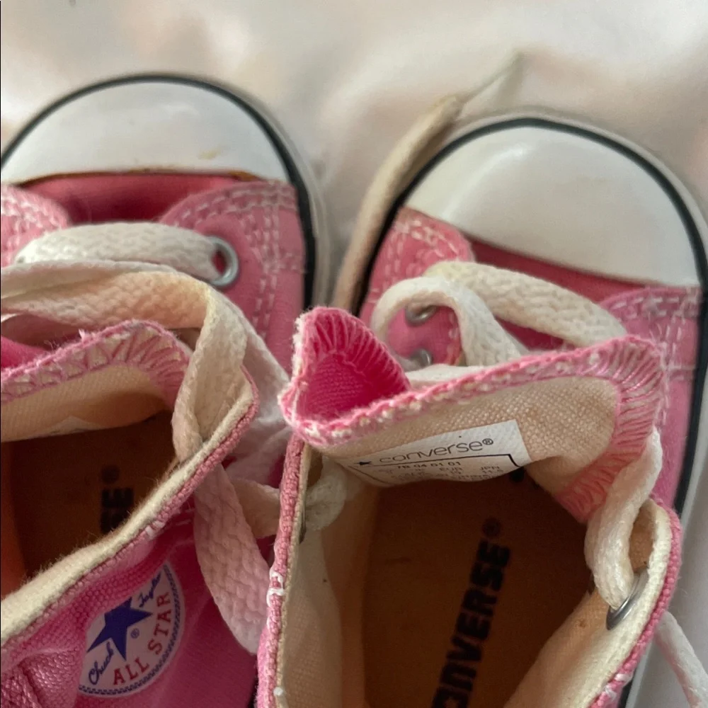 Converse Kids Pink High-Tops